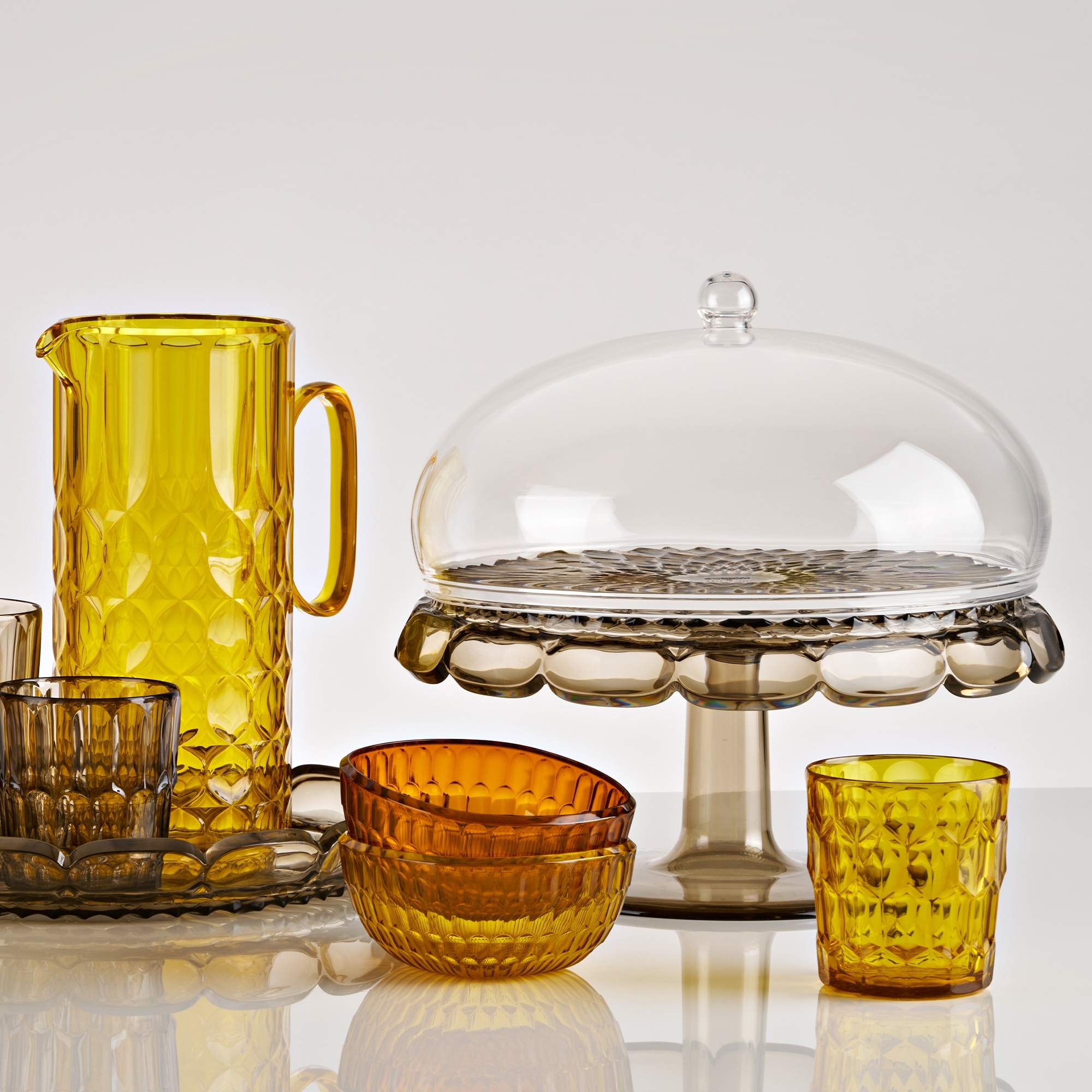 Guzzini - Cake plate with base and cover "Vanity"