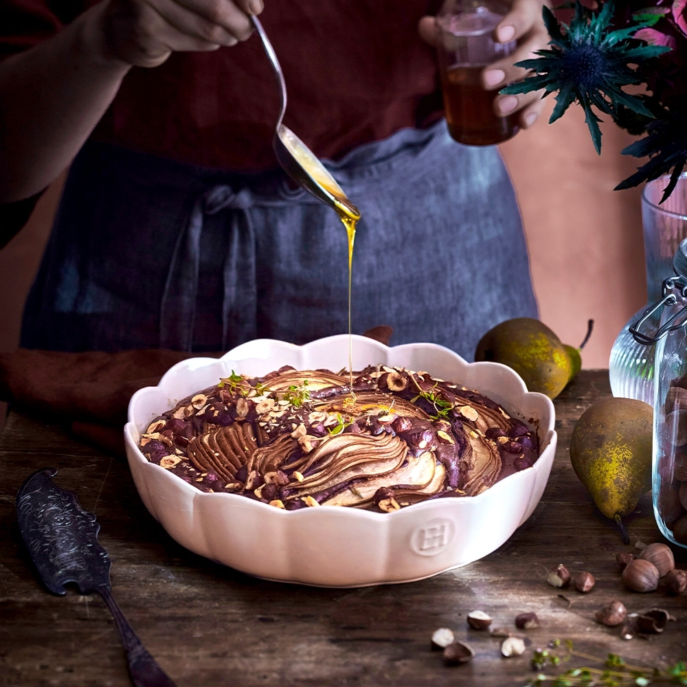 Emile Henry - Round Dish  Ø 27 cm - Madeleine | Clay Emile Henry - Round Dish  Ø 27 cm - Madeleine | Clay