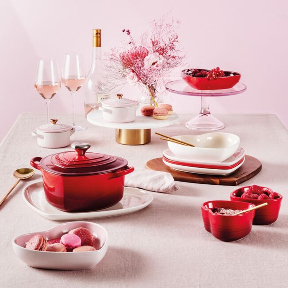 Le Creuset heart plate 23 cm, heart-shaped serving plate