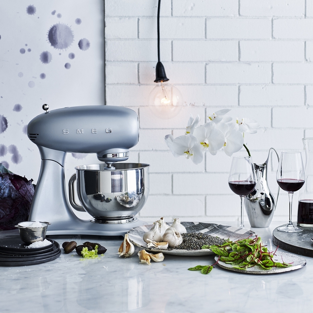 Smeg - Küchenmaschine SMF02 - Polarsilber Smeg - Küchenmaschine SMF02 - Polarsilber