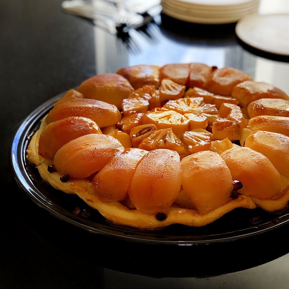 Emile Henry - Tarte Tatin Set - Charcoal Emile Henry - Tarte Tatin Set - Charcoal