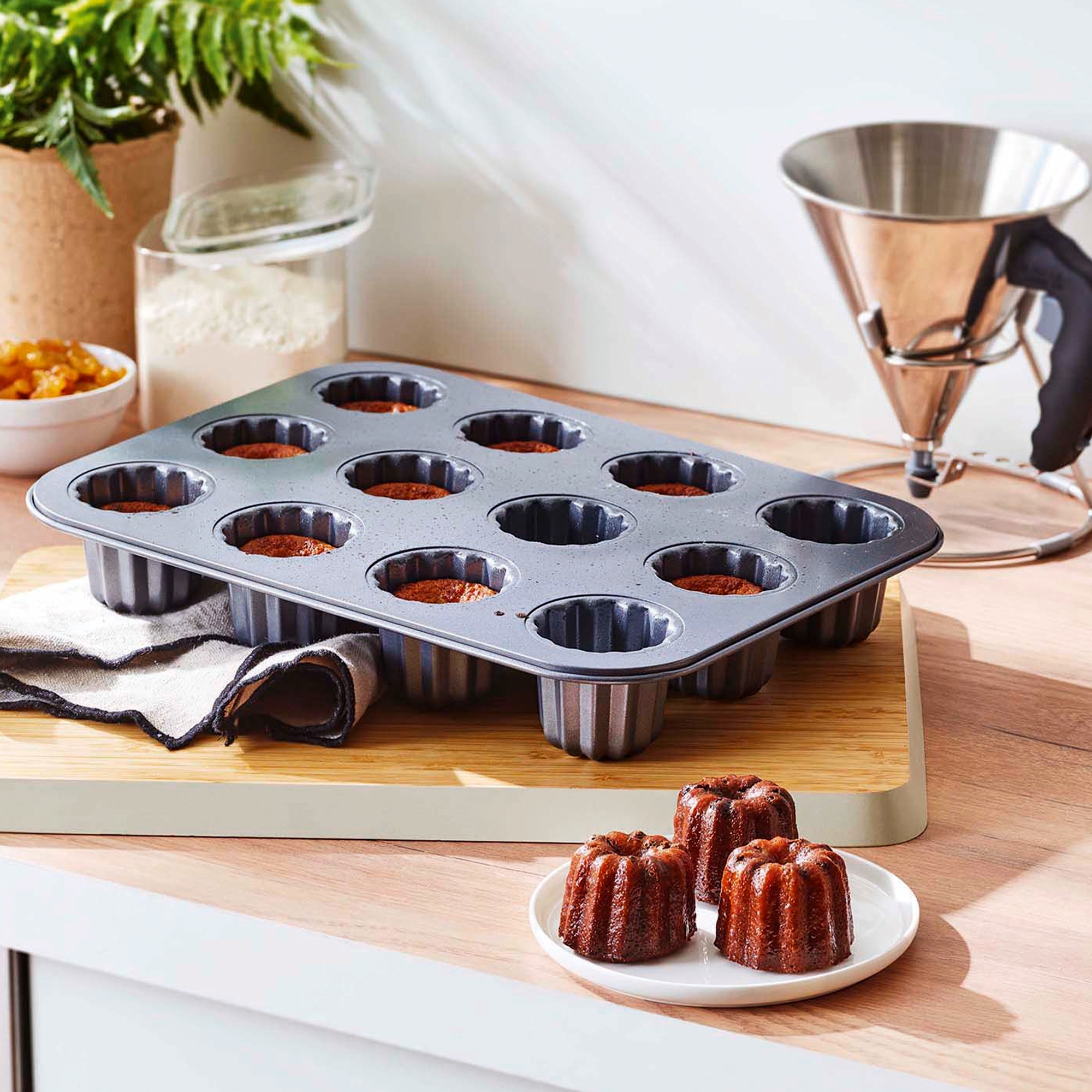 de Buyer - Blechform 12 Cannele Ø 5,5 cm - Antihaft de Buyer - Blechform 12 Cannele Ø 5,5 cm - Antihaft