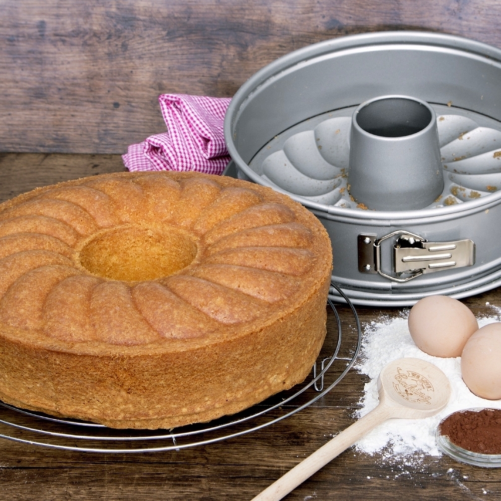 Städter - We-Love-Baking Springform – mit Flach- und Rohrboden - in 2 Größen
