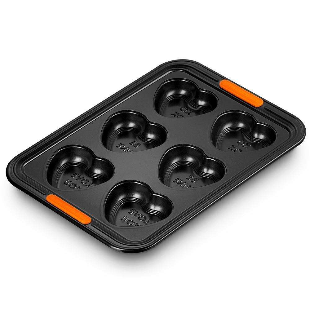 Le Creuset - 6er Herzform mit Text Le Creuset - 6er Herzform mit Text