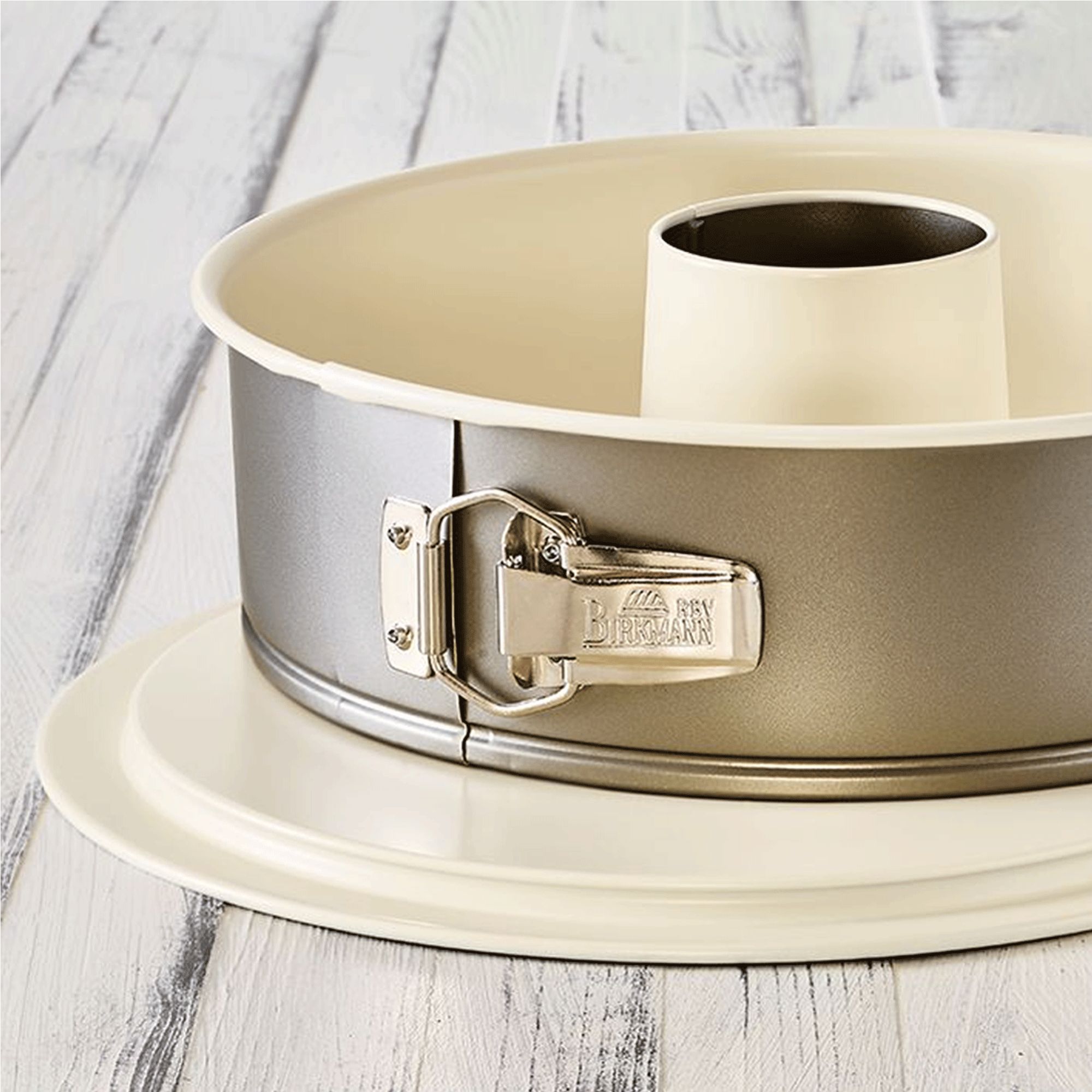 Birkmann - springform pan with two bases, 28 cm Birkmann - springform pan with two bases, 28 cm