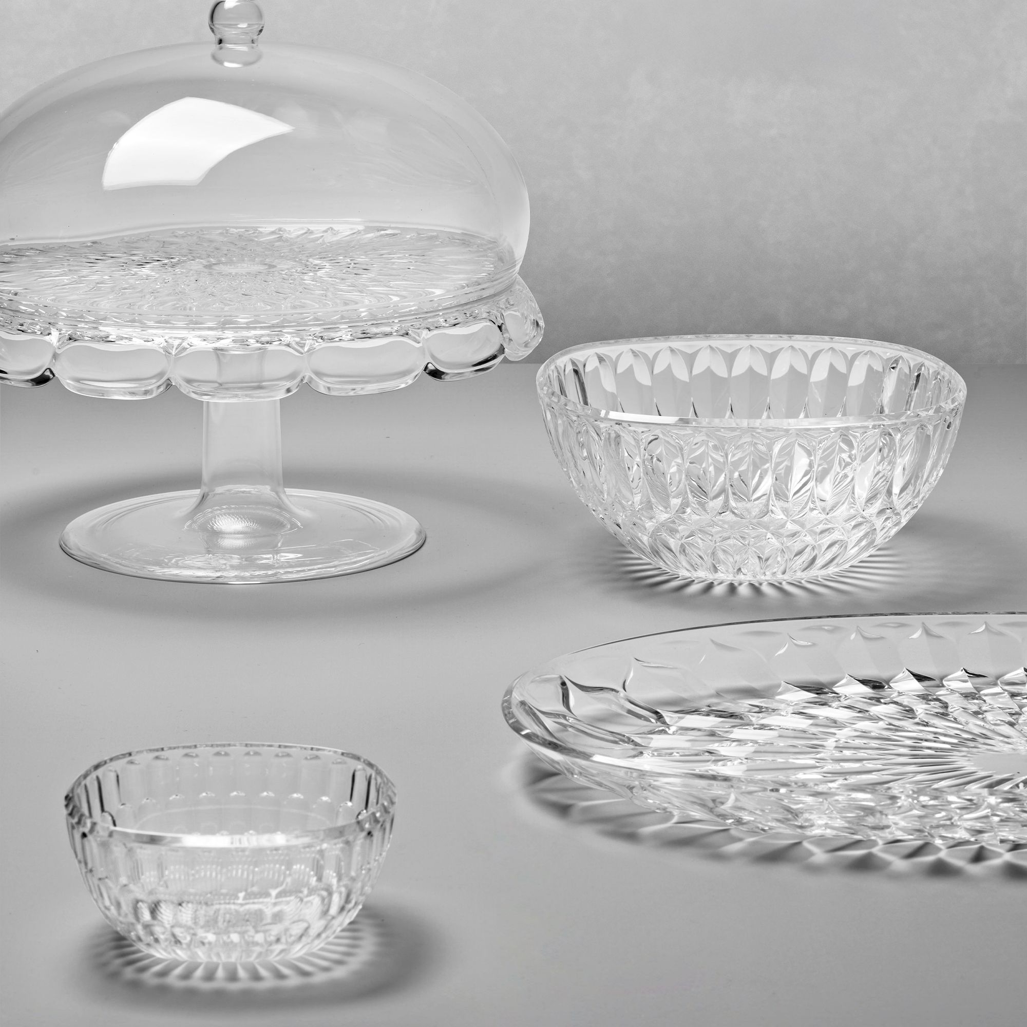 Guzzini - Kuchenplatte mit Fuss und Haube "Vanity", transparent