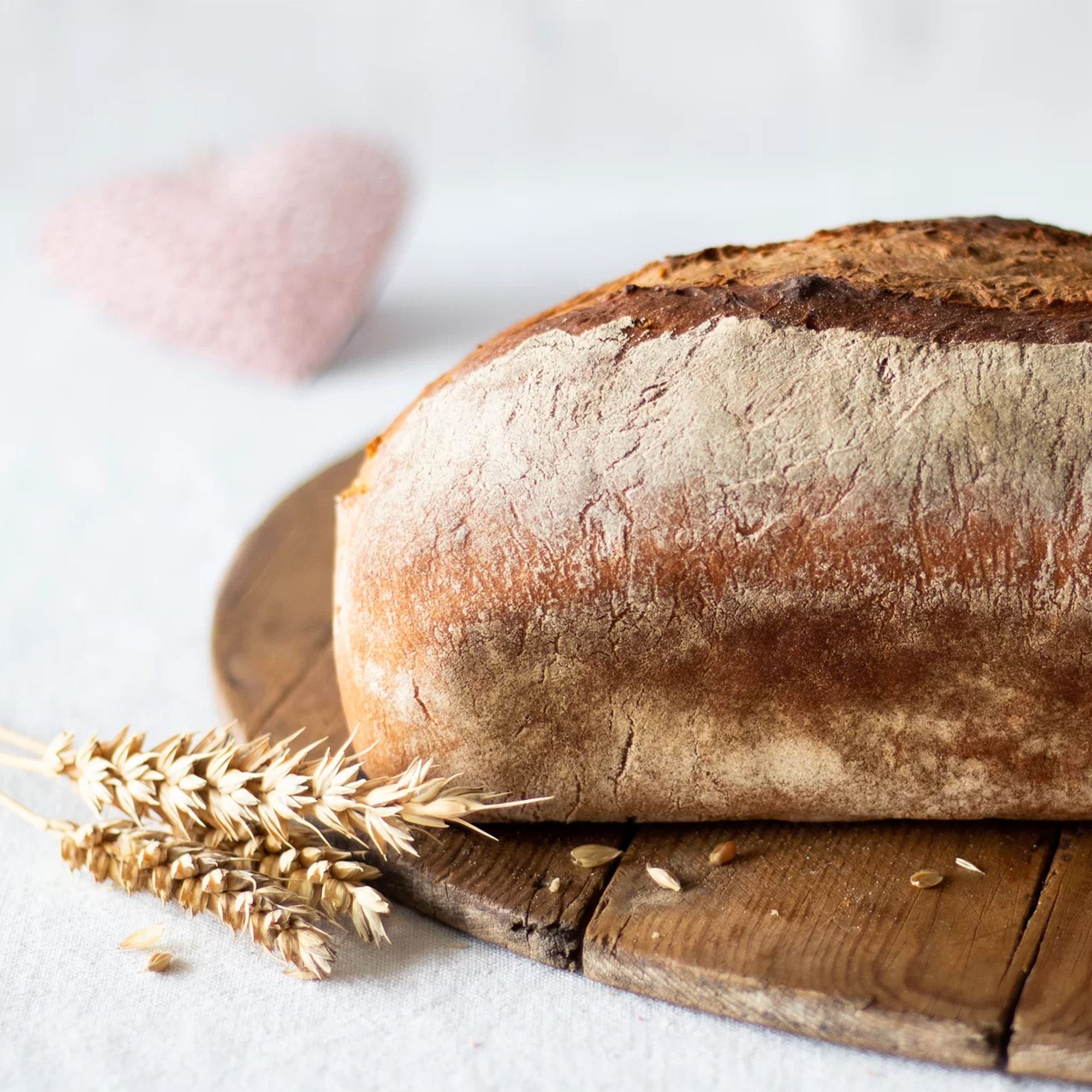Freshly baked bread from the Städter Black Edition loaf tin