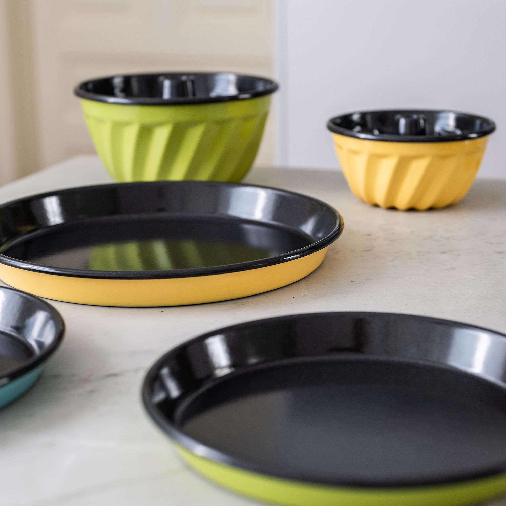 Riess - bundt cake pan - CLASSIC - 18 cm - pistachio