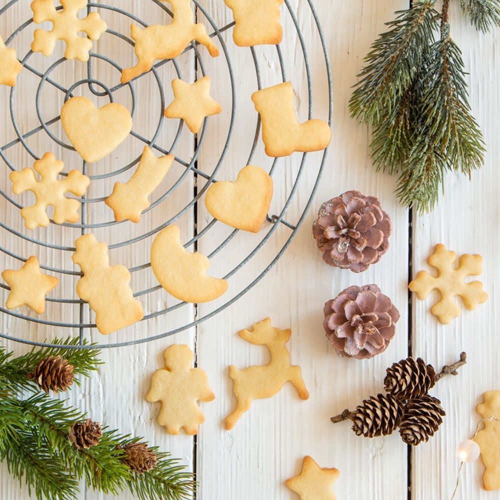 Städter - Ausstecher Keksausstecherbrett – mit 9 Motiven - je 3 Ausstecher